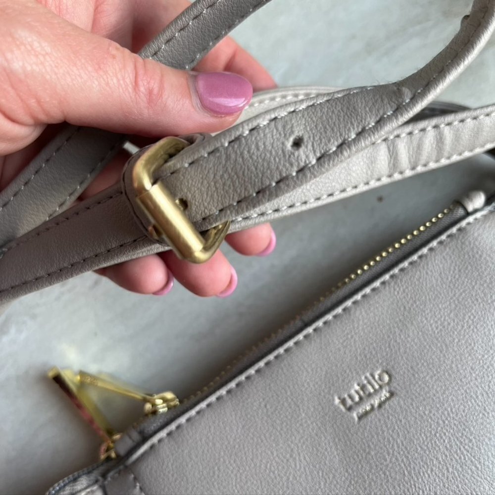 Tutilo New York Nude Beige Gray Crossbody Shoulder Bag Vegan Leather - Picture 4 of 9